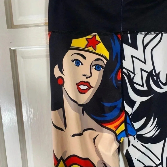 SOLD SuperFresh Wonder Leggings Women’s M Color and Black &White Cartoon Graphic - Picture 8 of 11